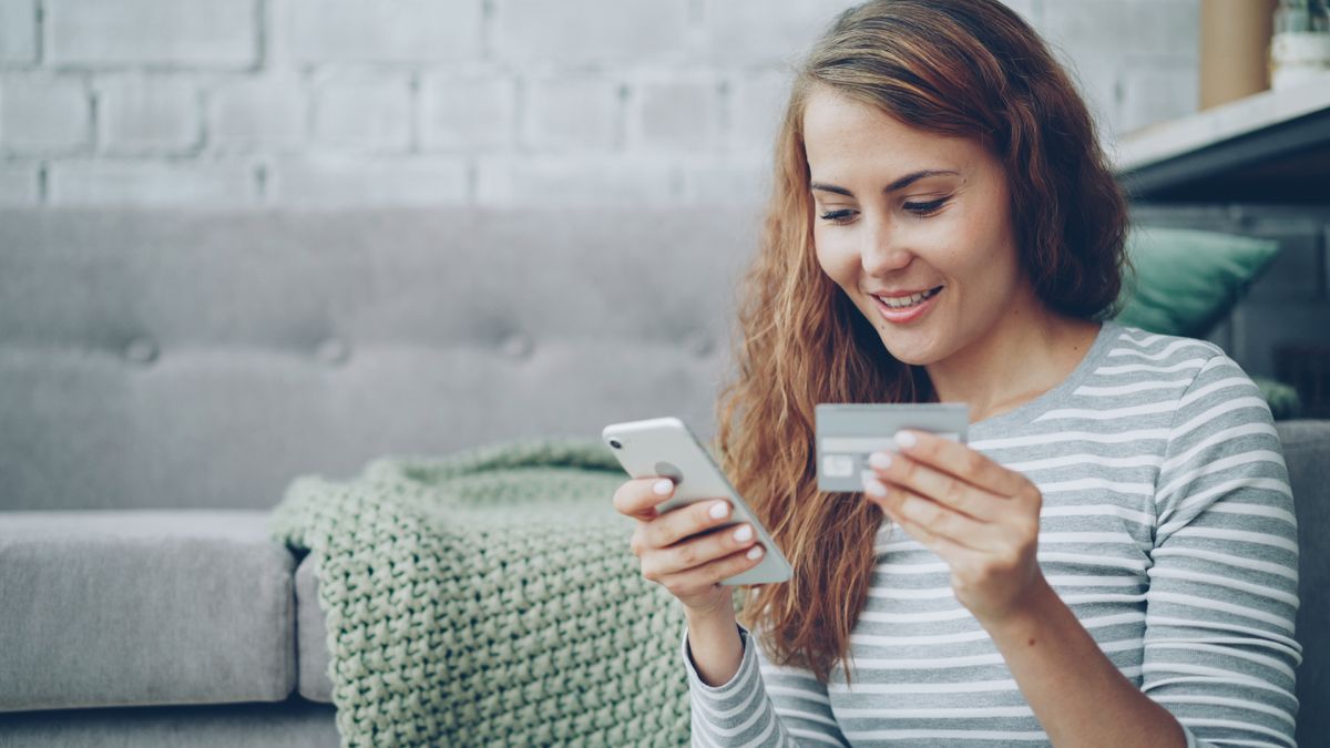Woman shopping online